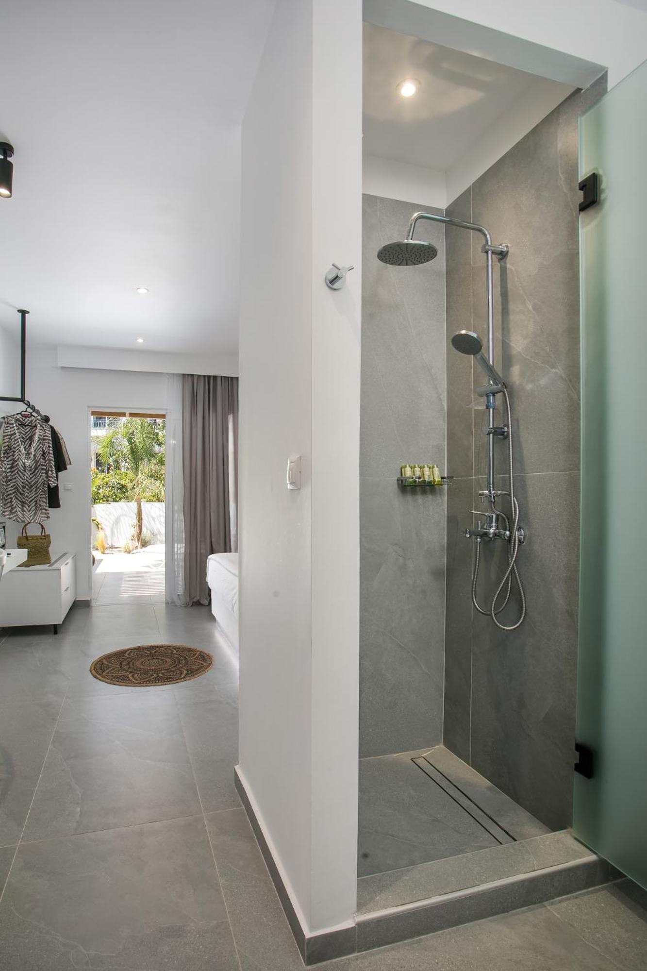 Calma Luxury Studios & Suites Faliraki Exterior photo
