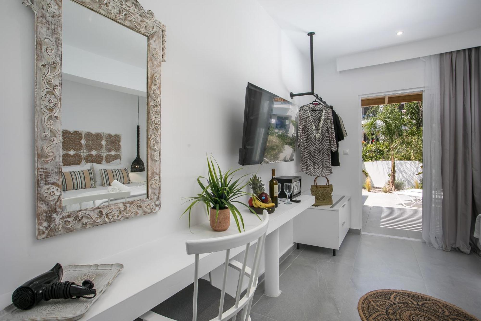 Calma Luxury Studios & Suites Faliraki Exterior photo