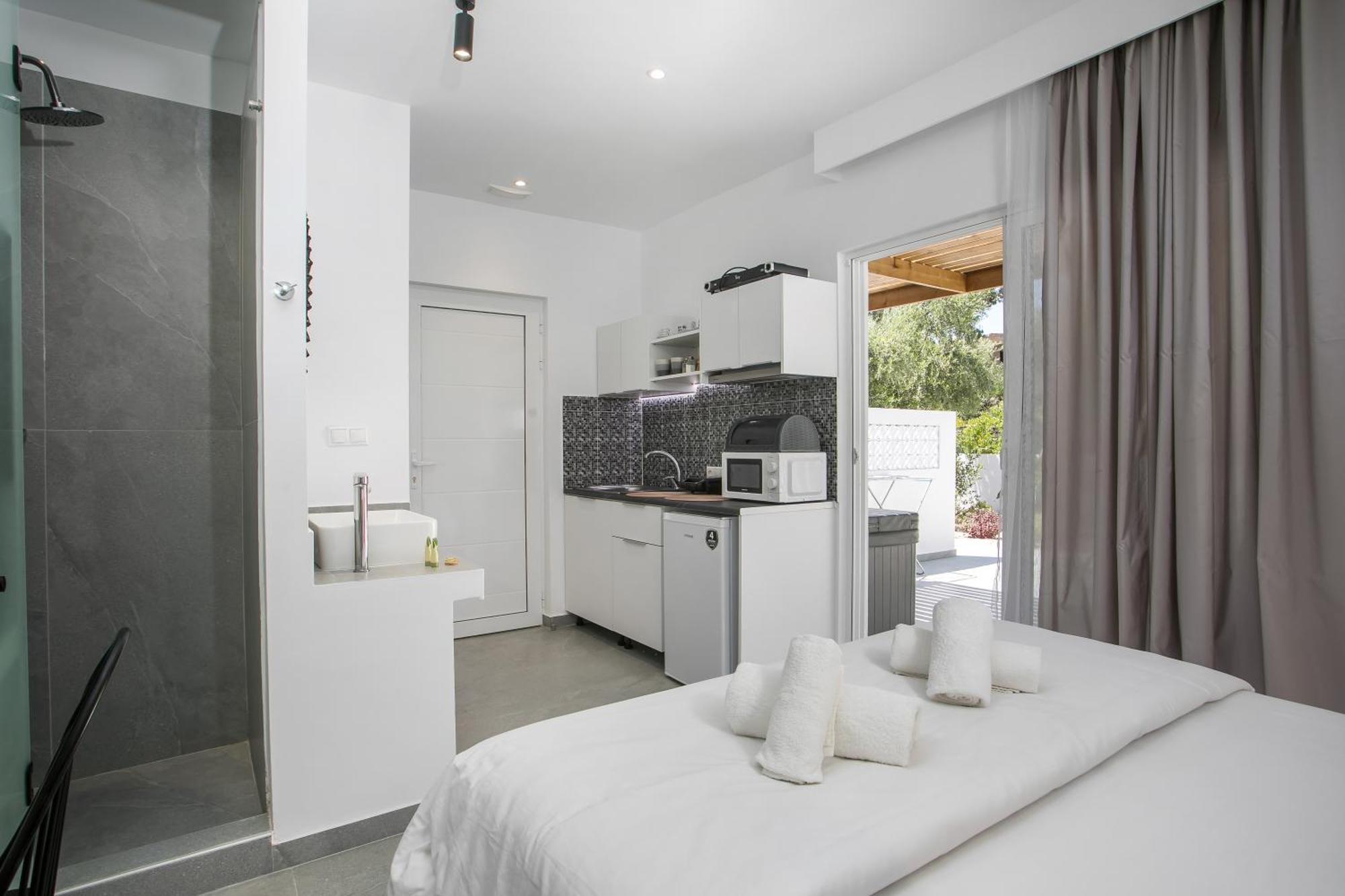 Calma Luxury Studios & Suites Faliraki Exterior photo