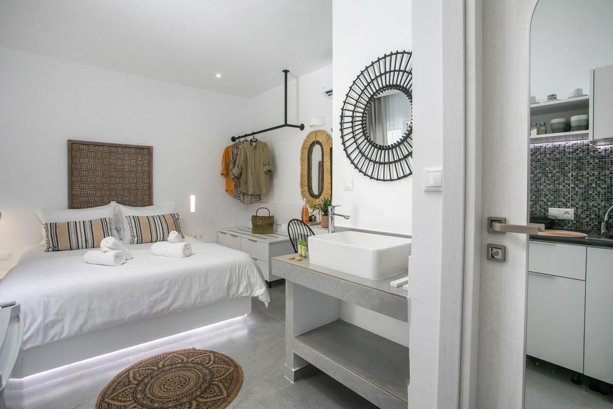 Calma Luxury Studios & Suites Faliraki Exterior photo